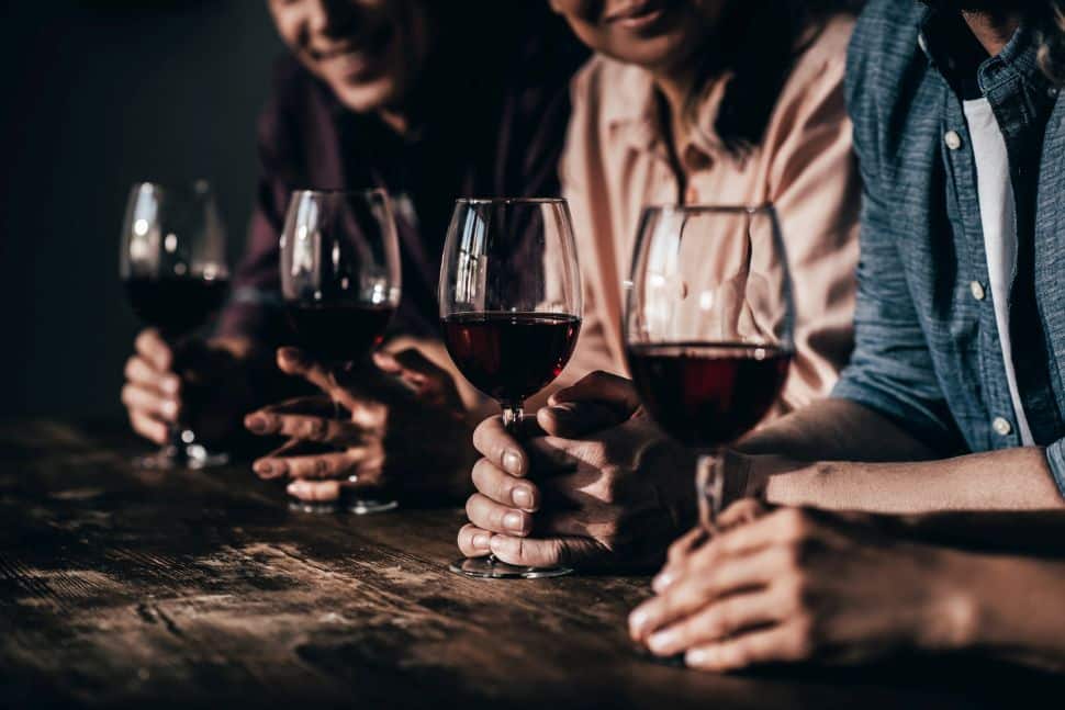 Wine Locals contrata para comer e beber de graça – e receber R$ 2 mil