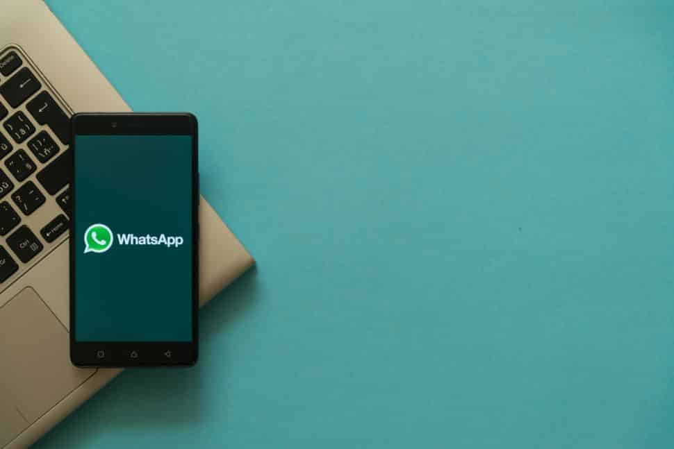 Aplicativo de conversa instantânea WhatsApp e seu uso profissional